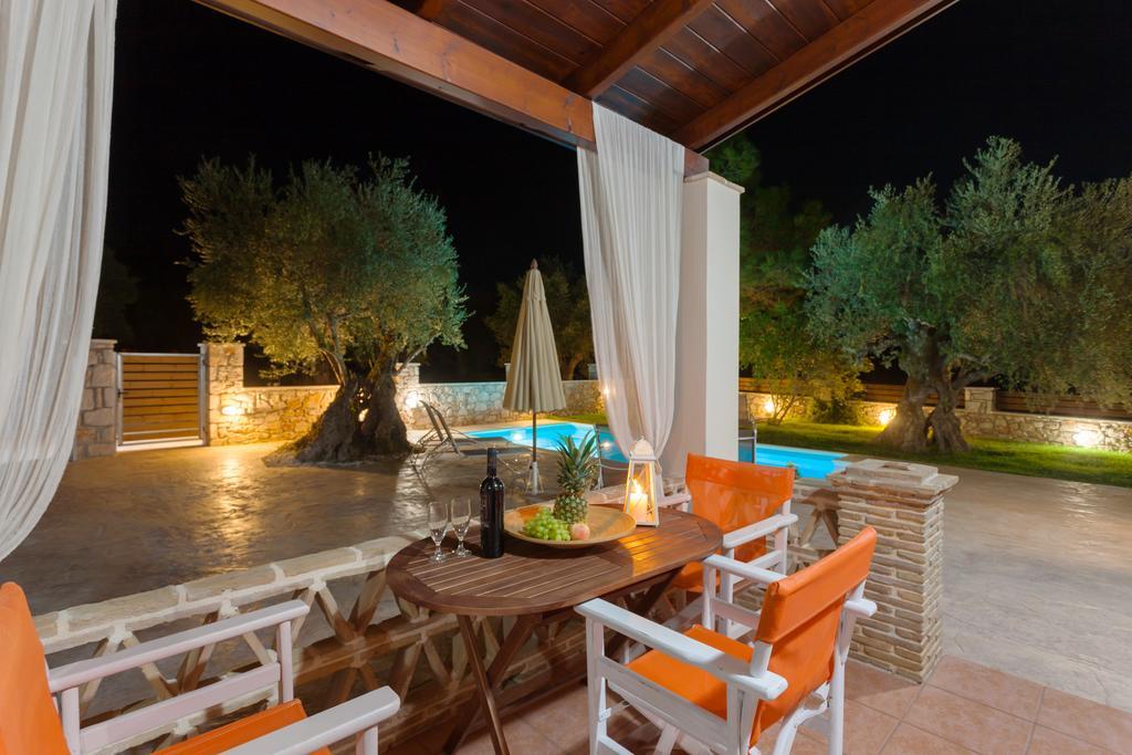 Evalexia Villa - Luxury Villa With Private Pool Near Laganas Perfect For Groups By Villa Mana Gers Kalamákion Exteriér fotografie